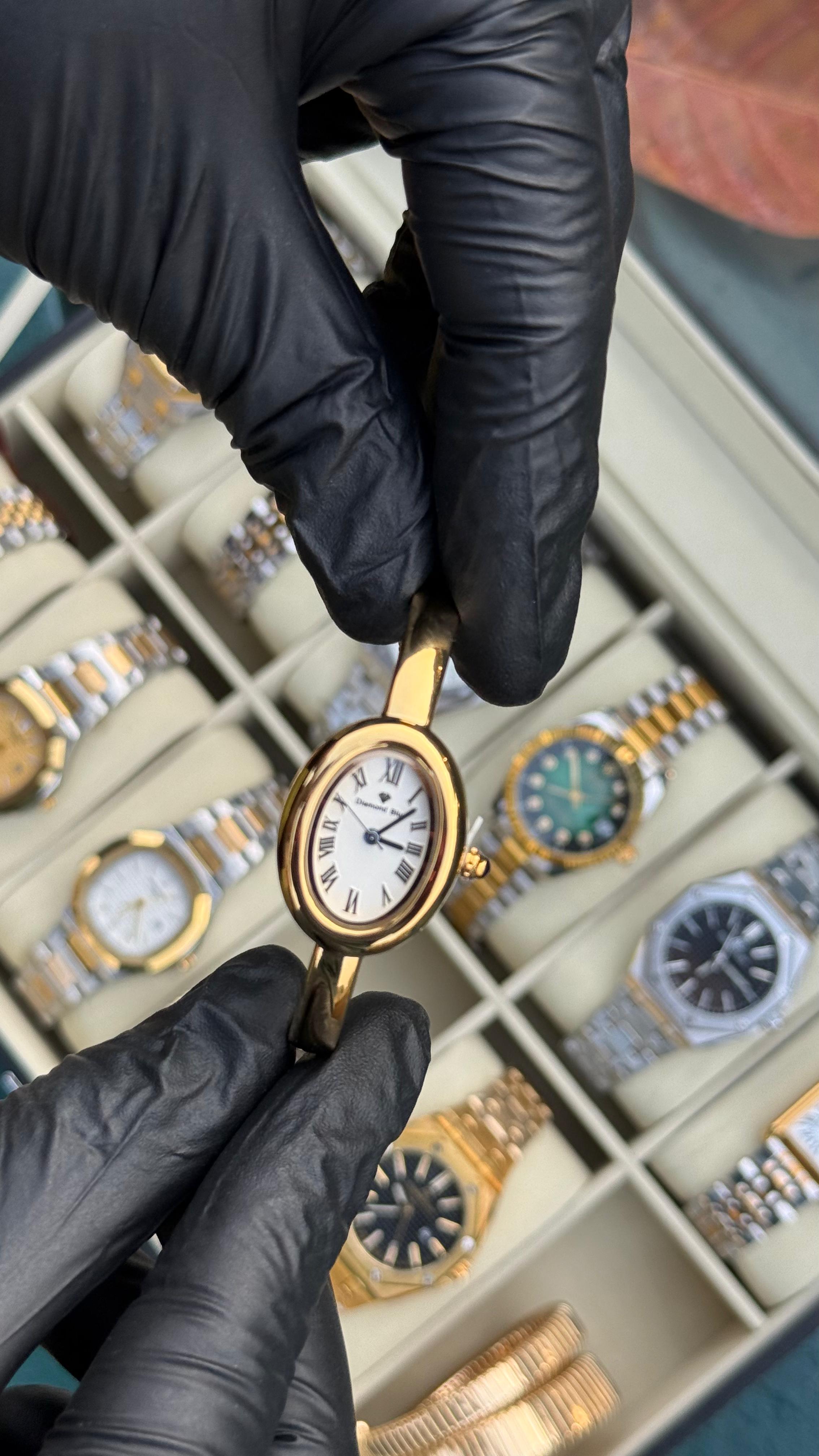 Bracelet Watch | White Dial Golden Chain | Master Quality