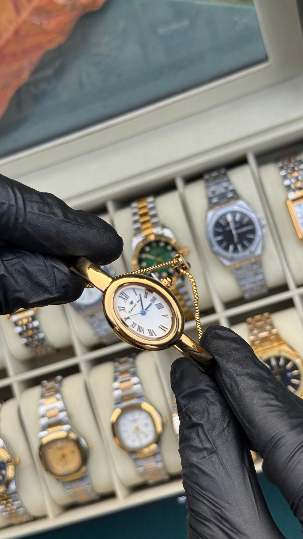 Bracelet Watch | White Dial Golden Chain | Master Quality